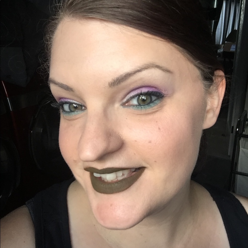Meet your Posher, Jen